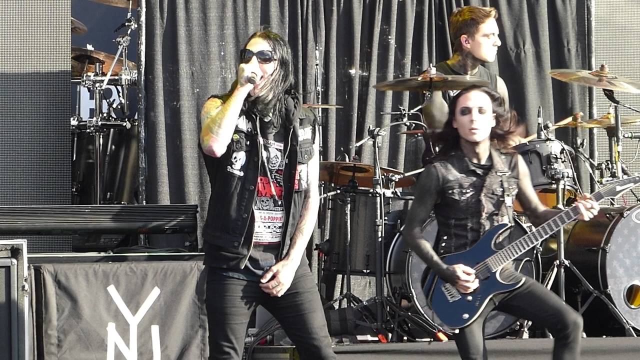 Motionless In White - Break the Cycle LIVE Austin Tx. 9/2/15