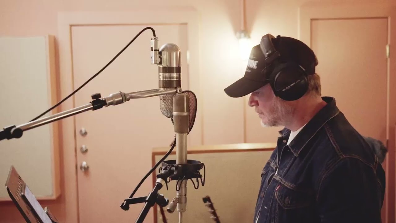 Jason Eady: Burn It Down