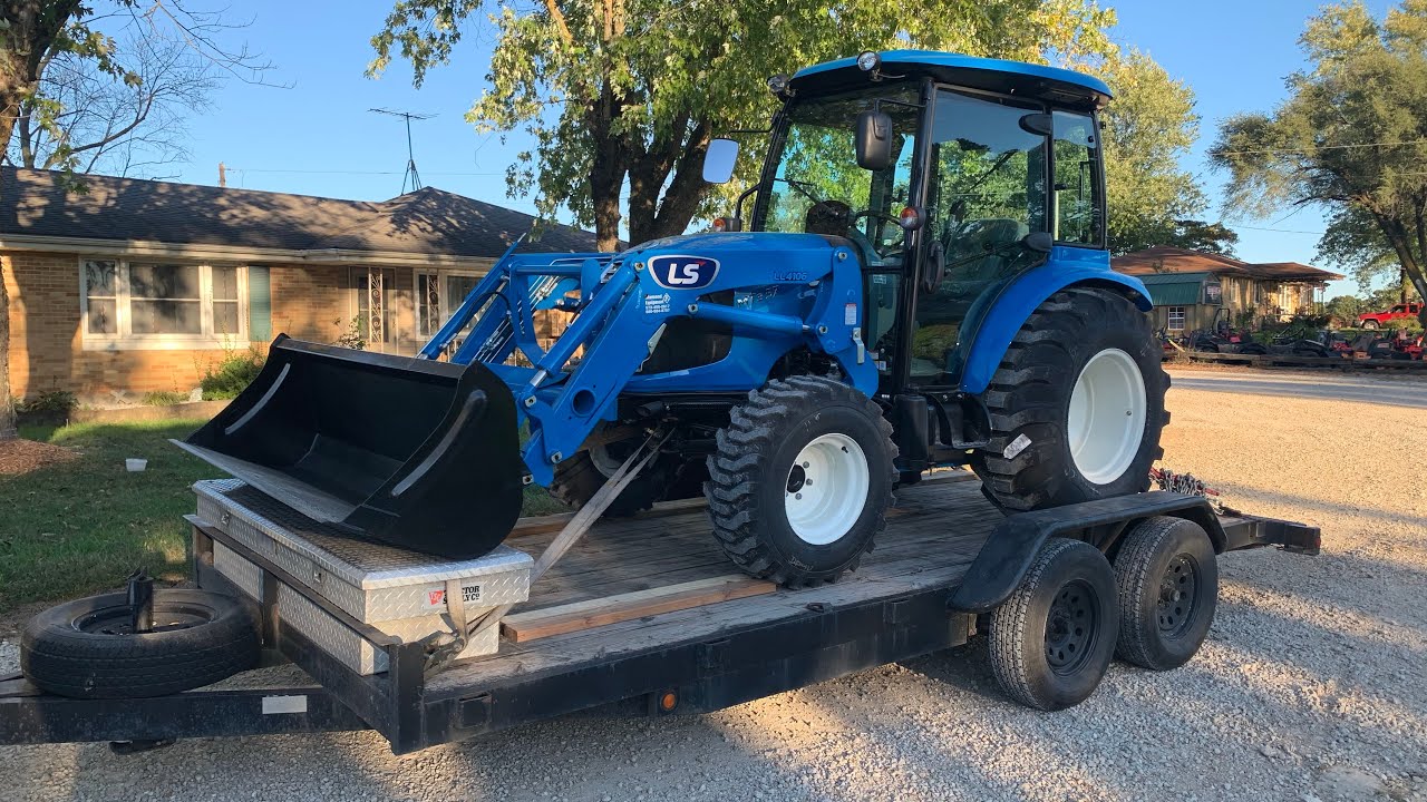 Quick walk around of our new tractor on Bylo Acres. LS MT357HC