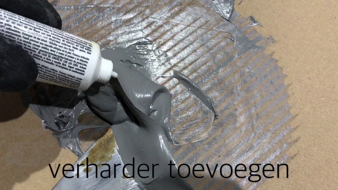 Gaten vullen in beton met TENAX steenlijm