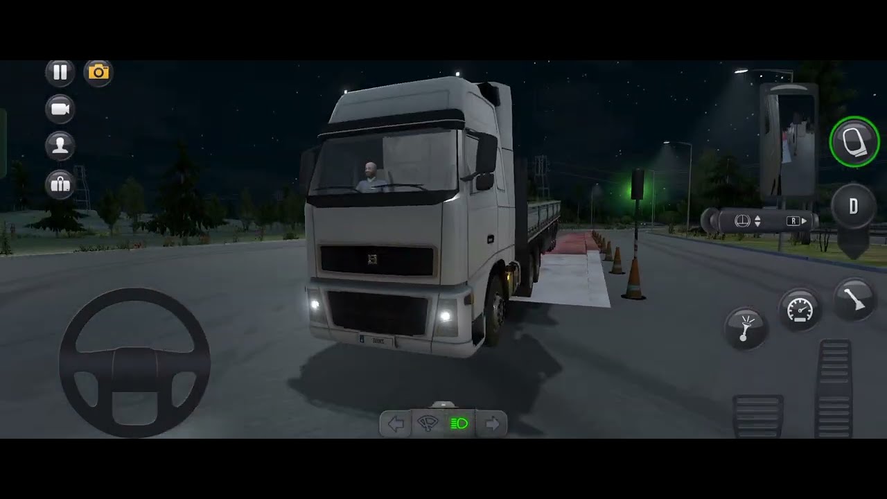 TRUCK SIMULATOR ULTIMATE #zuuks #trucksimulatorultimate #nightdriving #overtaking #night #road#viral