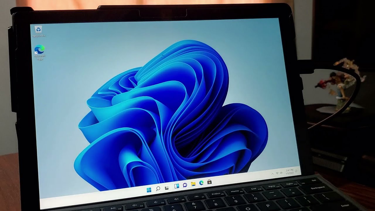 Microsoft Windows 11 Pro on Surface Pro 6 (Installation)