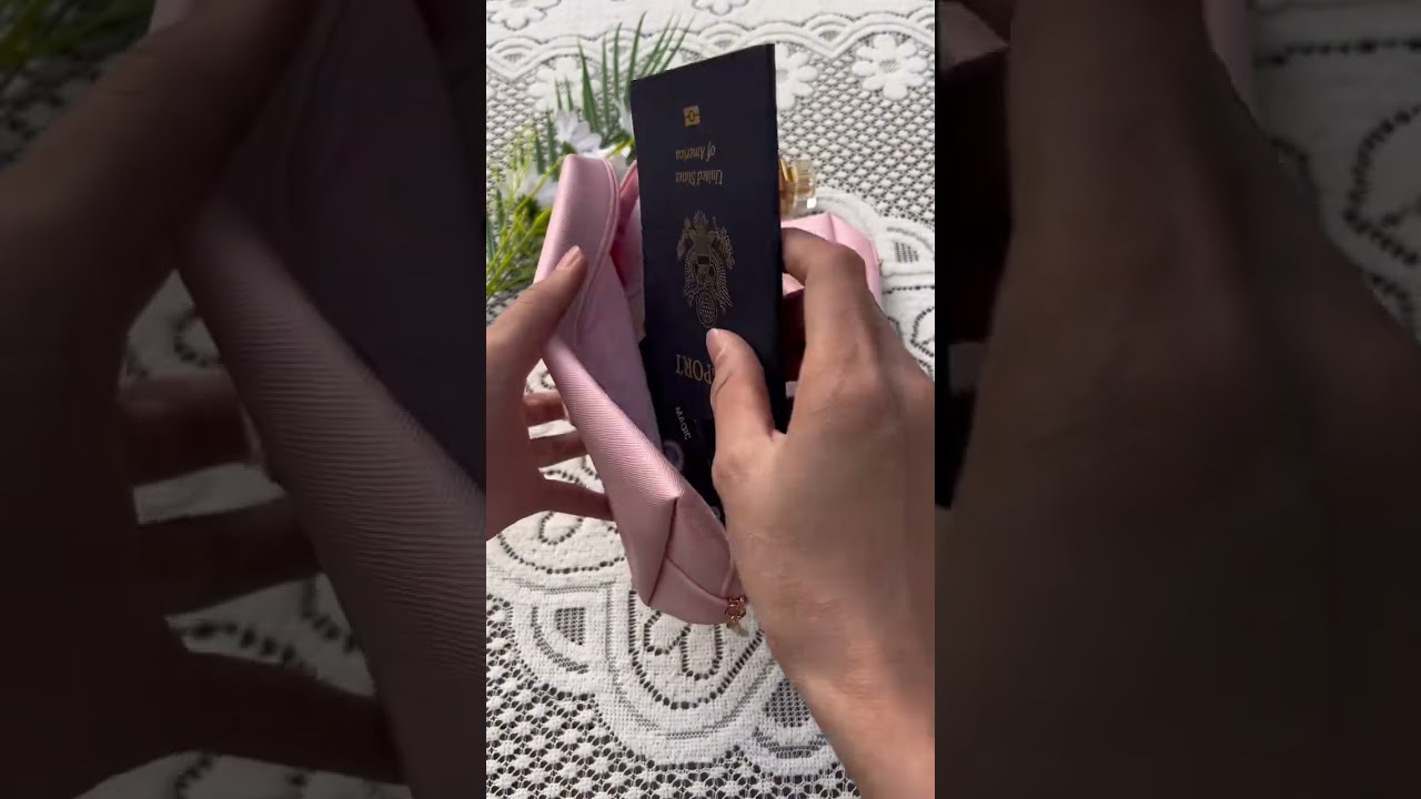 Chic Makeup Bag Essentials #bag #makeupstorage #pinkbag #tinybag #leatherpurse