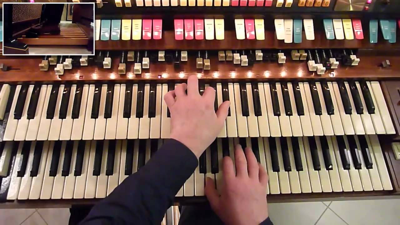 Daar is de Orgelman-Hammond Elegante.mp4