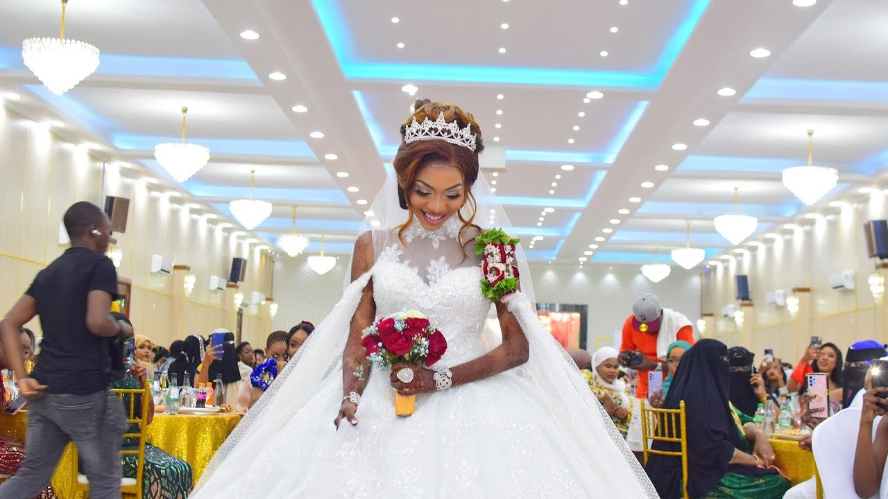 Dola mapesa gwaride full wedding entrance #viral #wedding #mombasa #swahiliwedding #dolamapesa