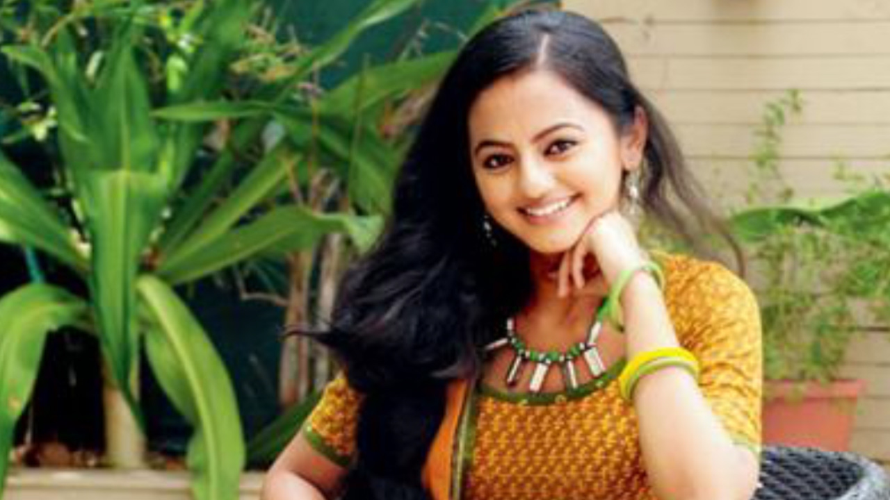 Helly Shah To Play The Grown Up Devanshi