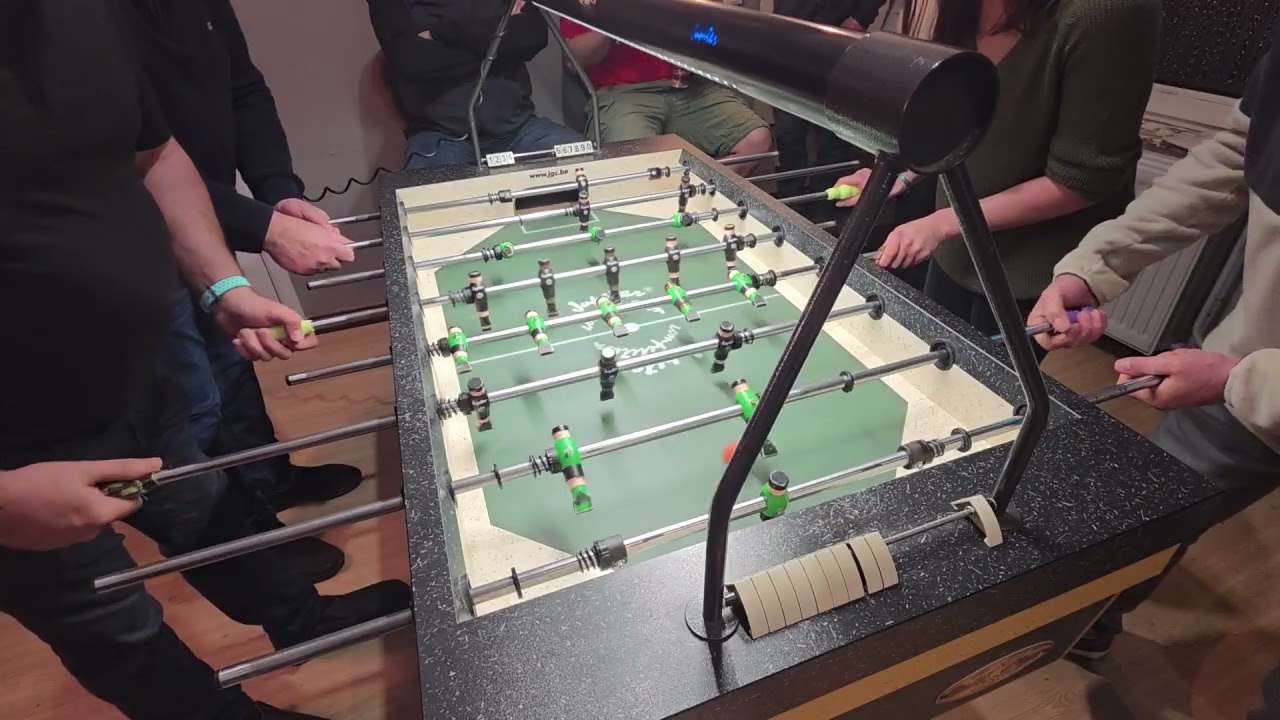KICK ASS VS ROUCHE JULIE ET MICHEL