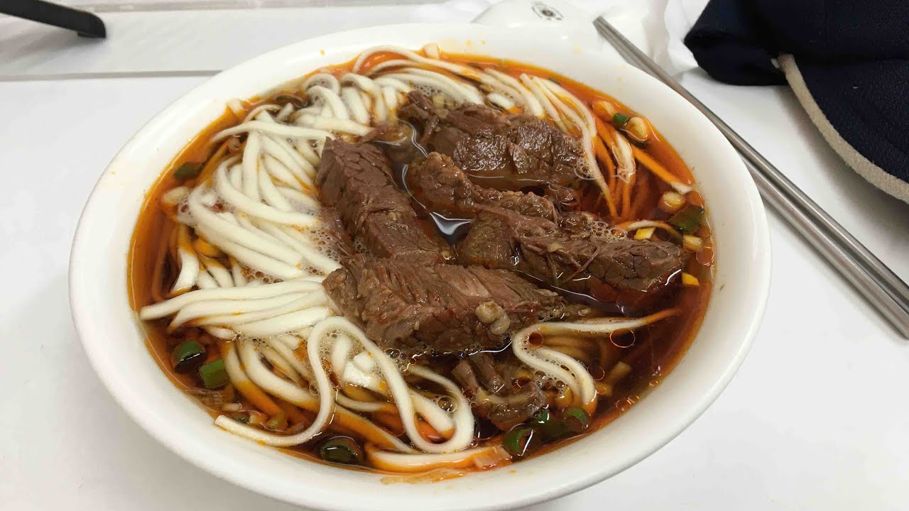【御卓實驗室】桃源街老王記牛肉麵 紅燒牛肉麵 麵多