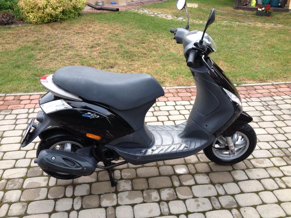 Piaggio Zip 50 4t Acceleration and Walkaround