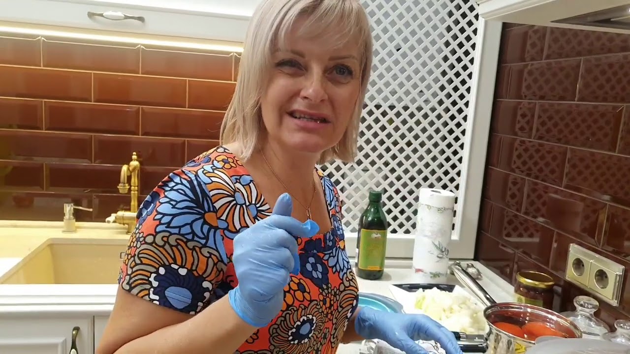Кислая капуста с мясом Чахобелли  и печёночные торт  от Ирочки..