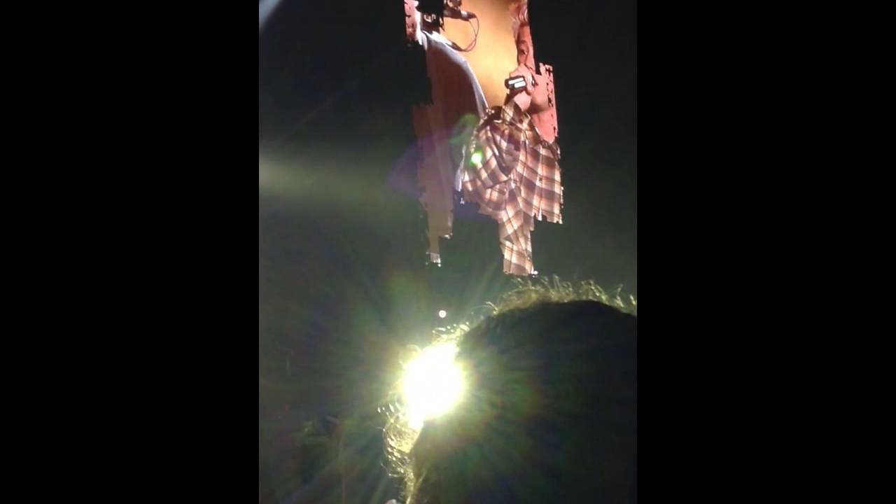 5sos SLFL Moline, Amnesia ft Taka