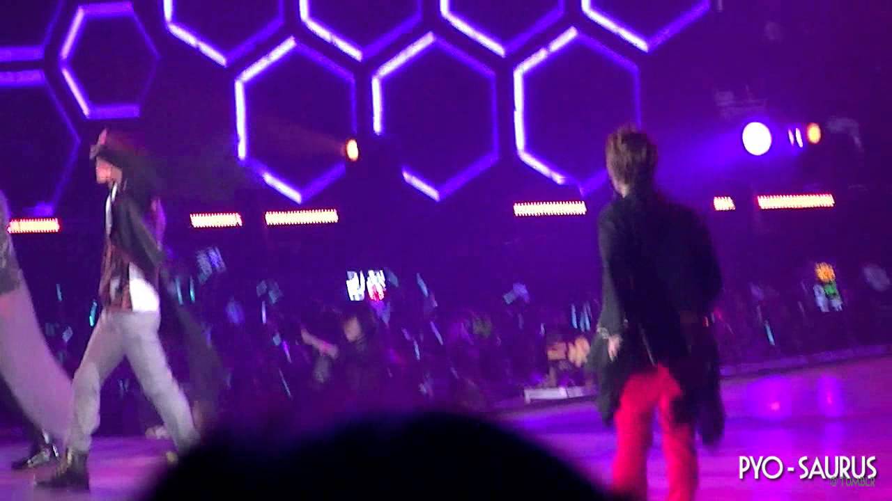 [Fancam] 121208 SHINee World Concert 2 In Singapore - Ready Or Not