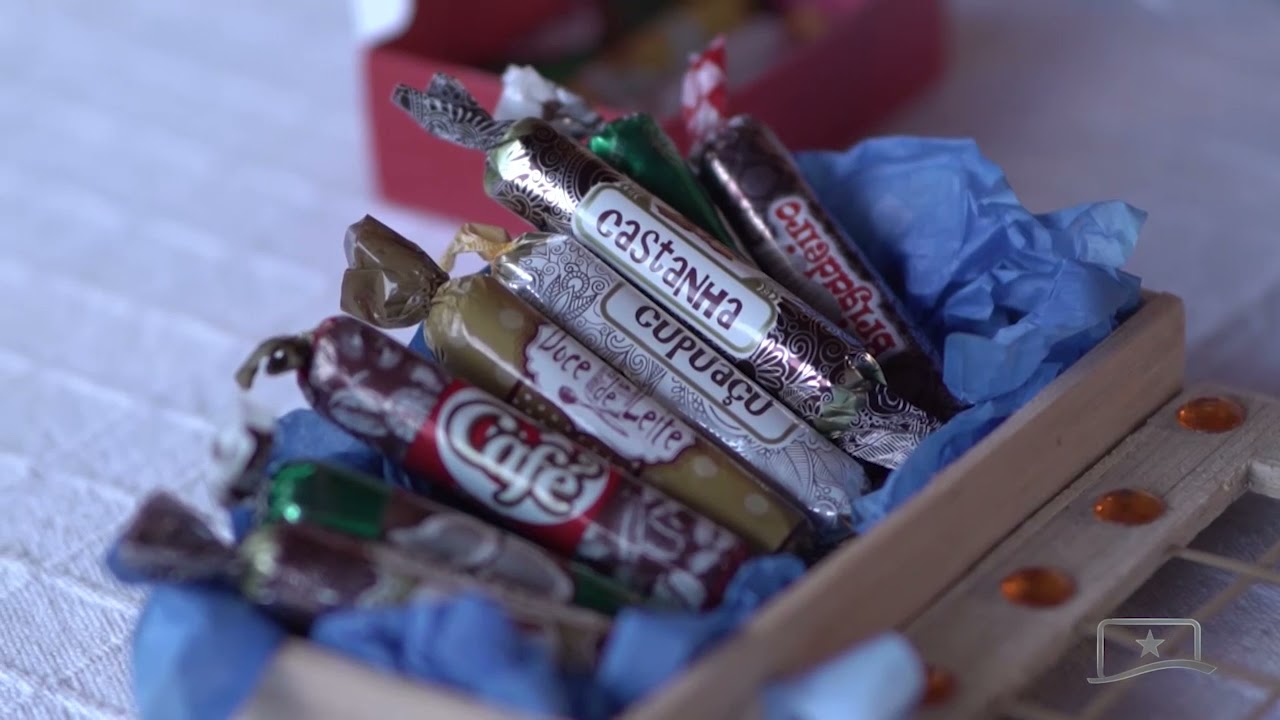 BOMBONS REGIONAIS CHAMAM A ATENÇÃO DE MORADORES E DE TURISTAS