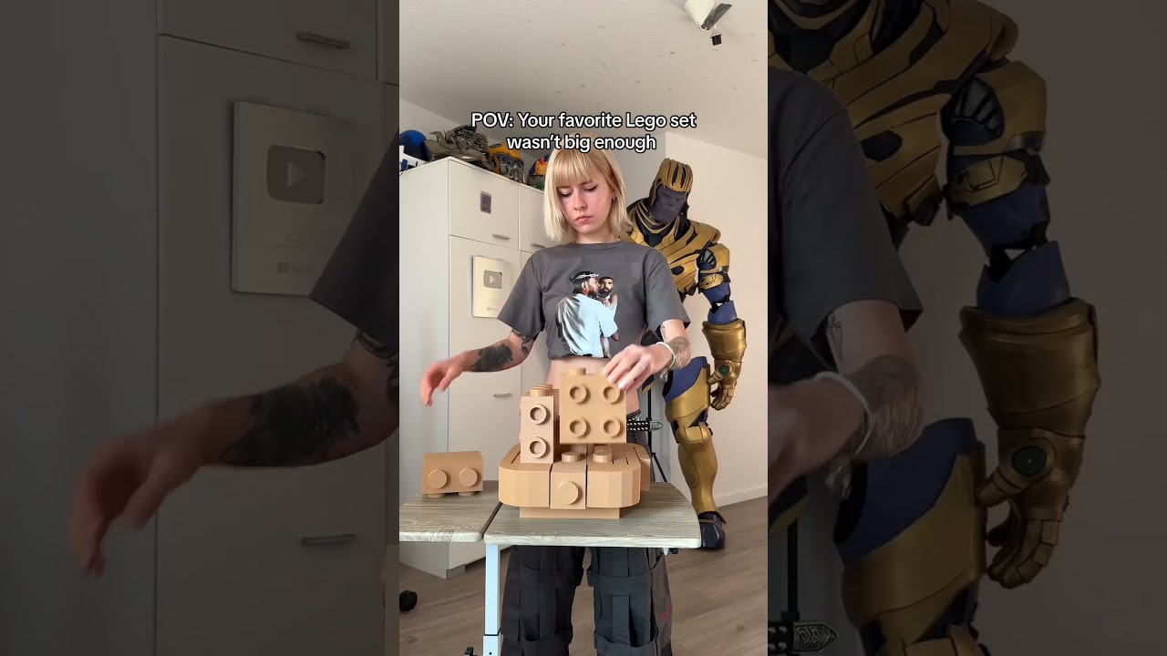 Baby Yoda is the size of a real child now with nearly 9kg #lego #starwars #cosplay