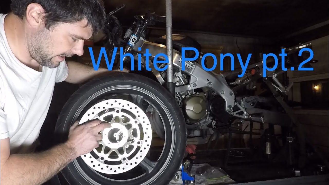 How to remove wheels and footrests 2000 cbr600f4 “White Pony” pt. 2
