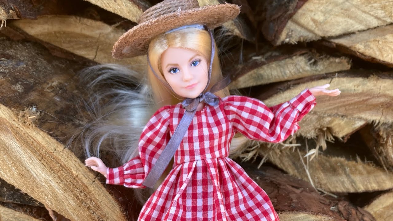 POLLYANNA OUTFIT: STRAW HAT WITH DRESS EASY AND CUTE