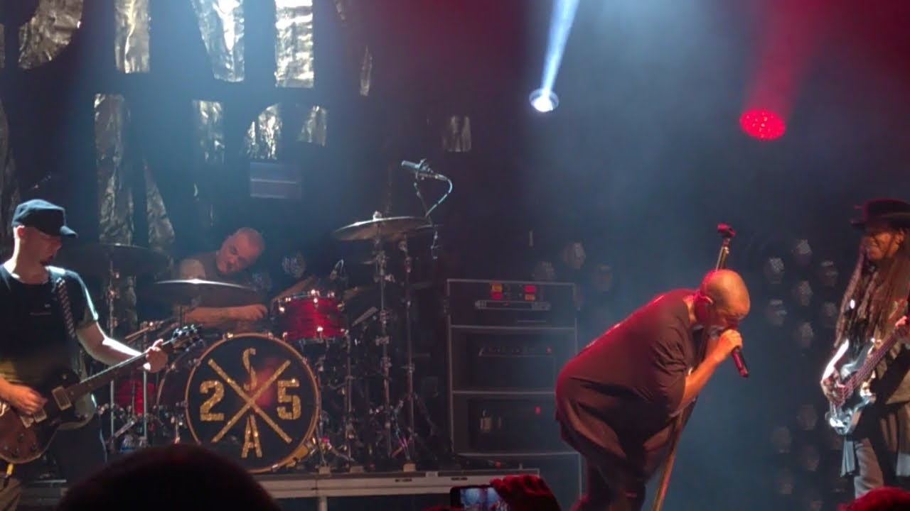 Skunk Anansie - Live @ La Cigale, Paris 17.07.2019 (2/3 of Set)