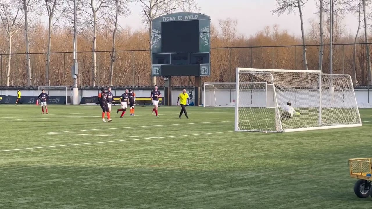 Second division football match Huojian 3-3 French, Mbape brother