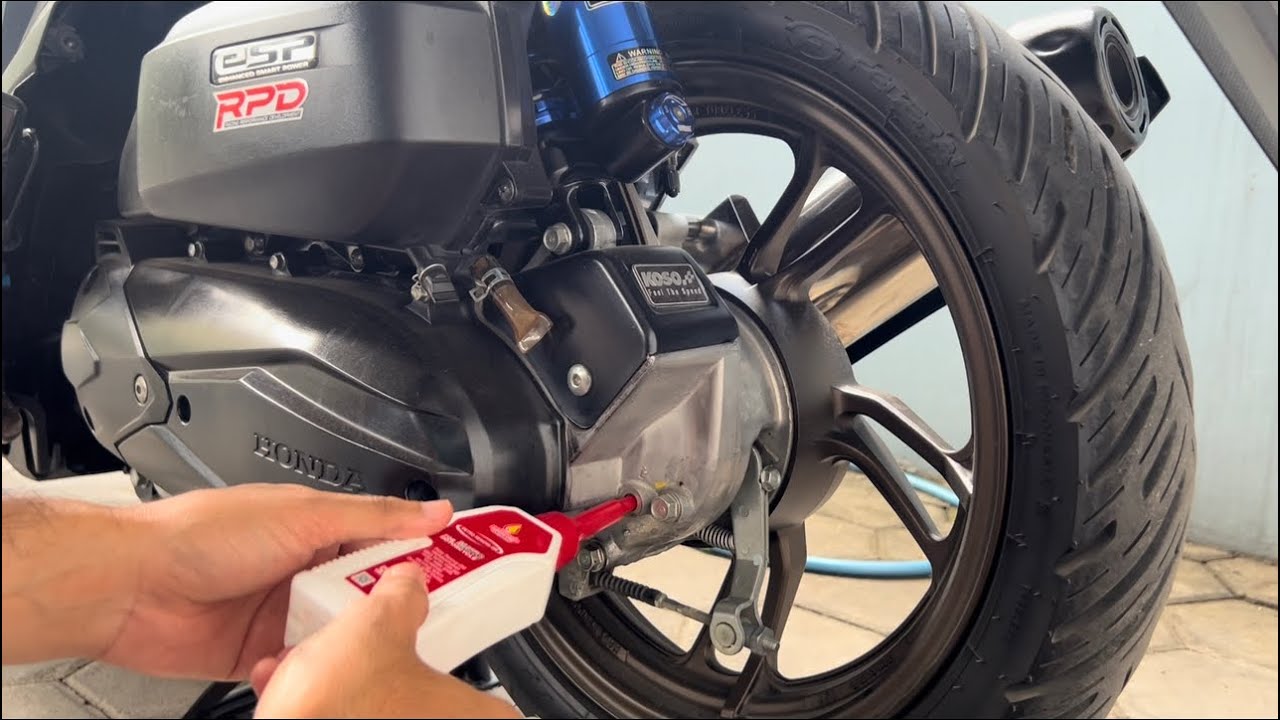 Ganti Oli Gardan / Transmisi / Matic di Motor Honda Vario 125