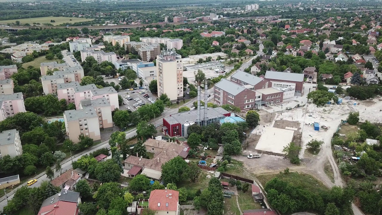 Pihentető zene és repülés. Budapest XXII. ker.  Rózsakert 3. Új iskola 2020 06 11 1