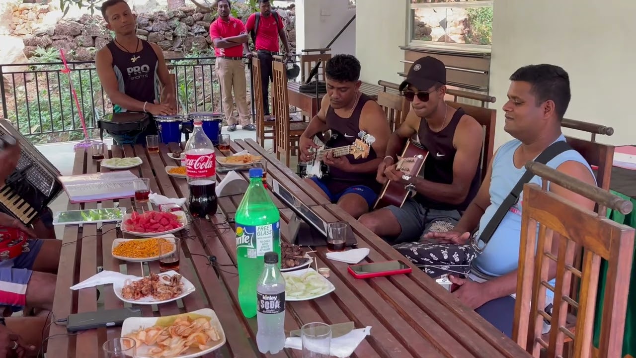 Chuti Kale Api Wesse Nanakota | චූටි කාලෙ අපි වැස්සෙ නානකොට | Free Birds