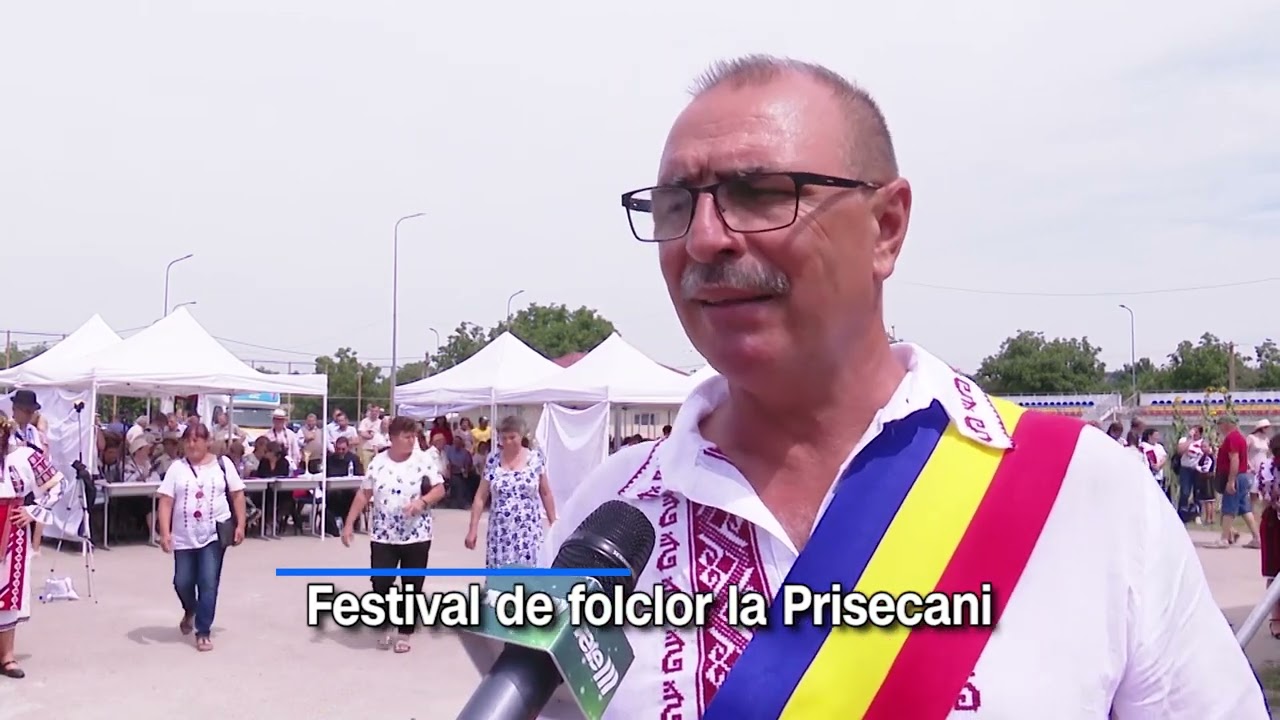 Festival de folclor la Prisăcani. Zeci de persoane au participat la eveniment
