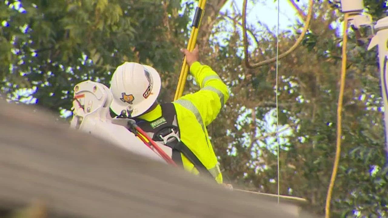 Five days after Hurricane Nicholas, hundreds are still without power