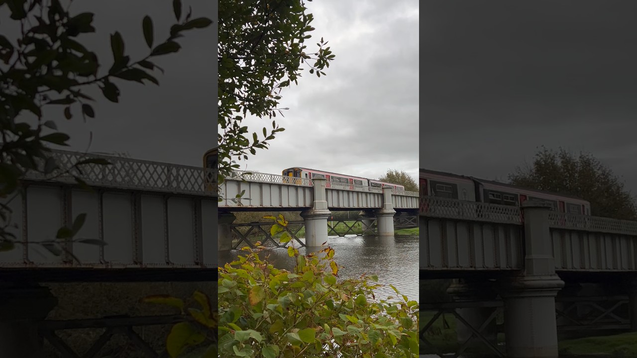 TFW 150208 Passing Through Carmarthen Bridge 6/10/2025 