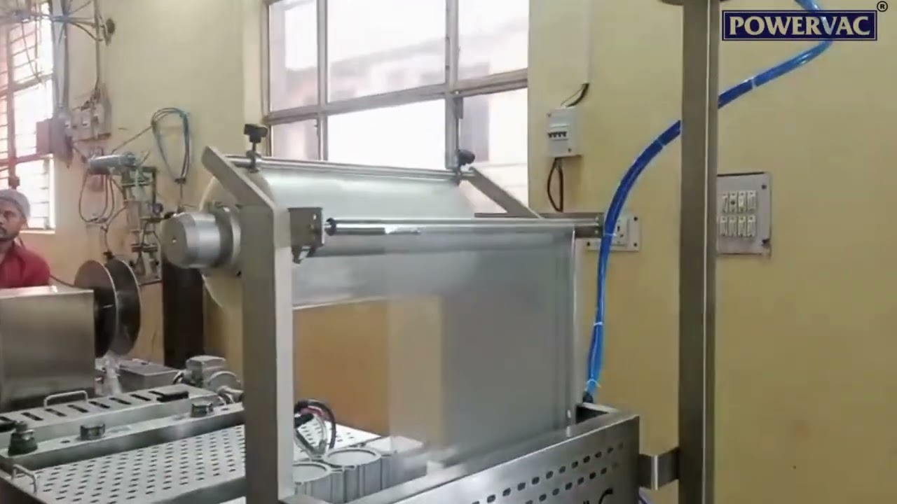 THERMOFRMING PACKAGING MACHINE FOR BAKERY PRODUCTS