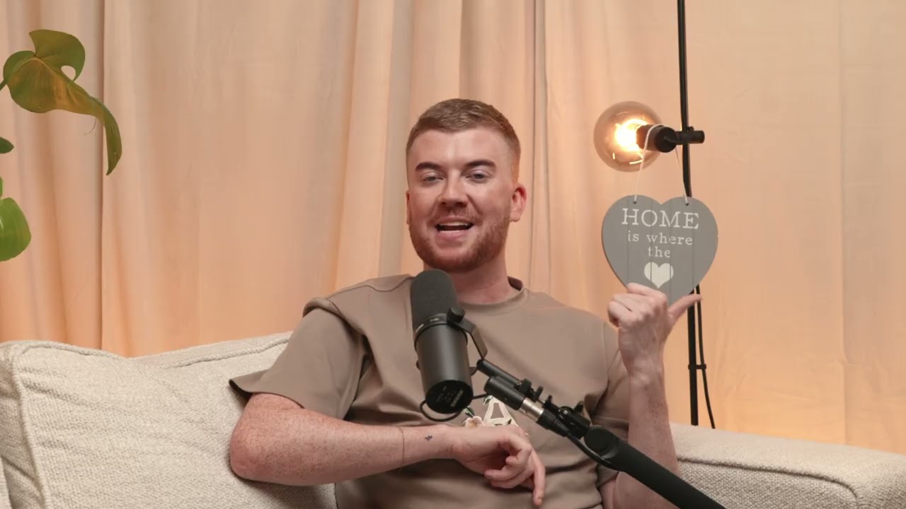 Wicked premiere gossip, Christmas music in November (?)& a festive guide (Live, Laugh, Luke Podcast)