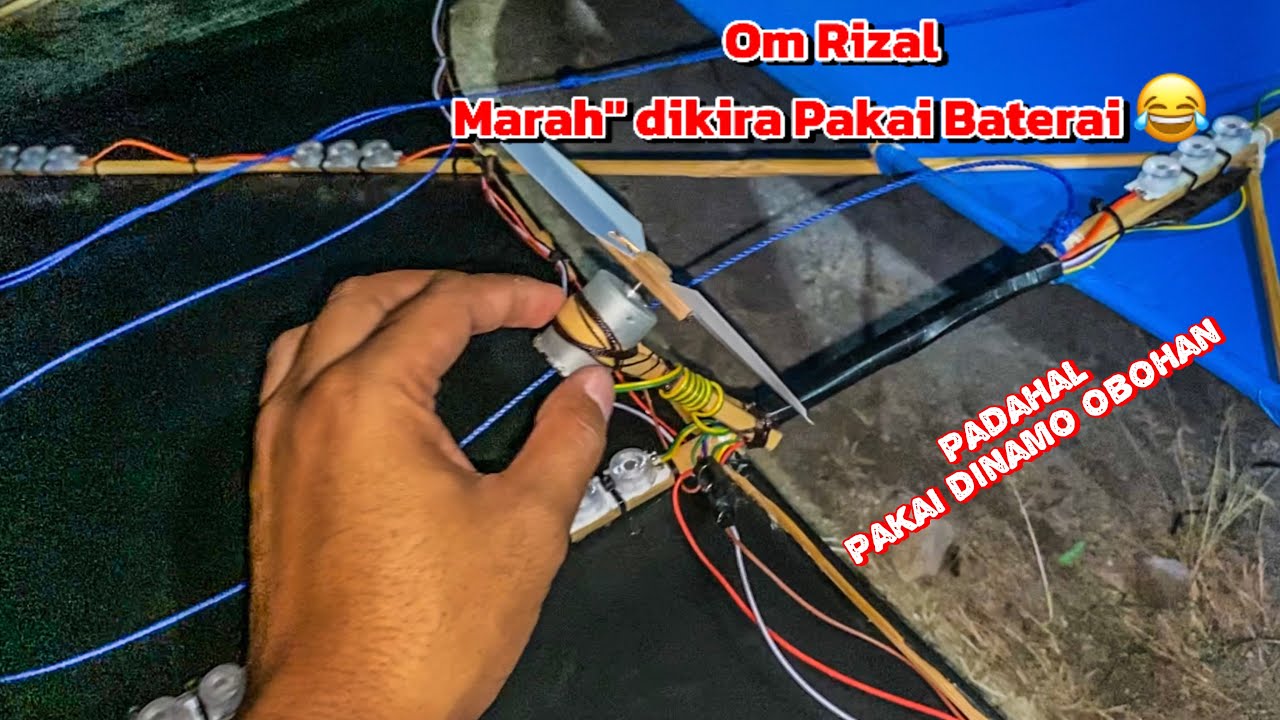 Kalau yang Belum Ngerti ya dikira Pakai Baterai Biar Layangan Bisa Bawa Lampu 60 Bolam ini.