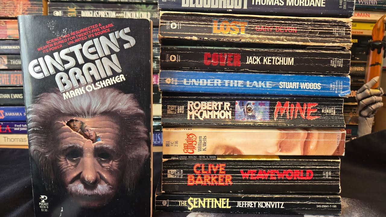 The Allure Of The Keyhole Cover: Some Favorite Stepback Art in Horror