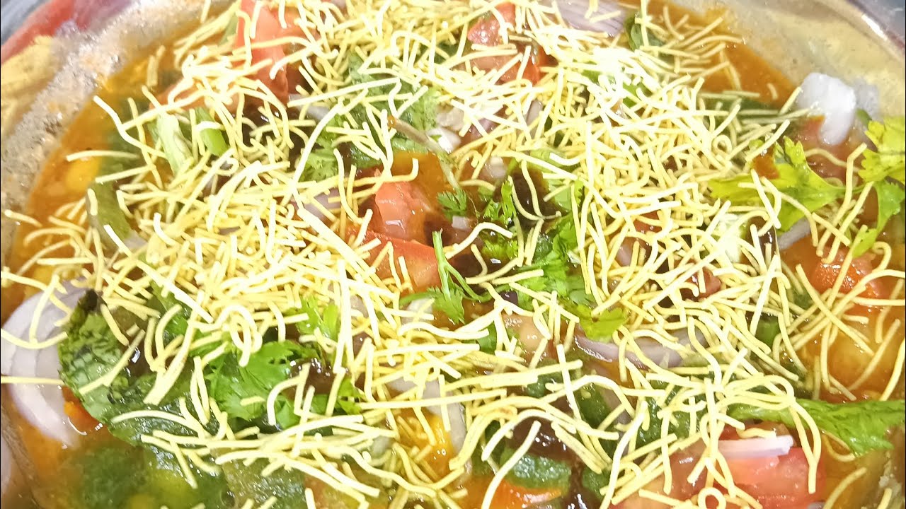 Kabuli chana ragda chat. Easy and quick recipe