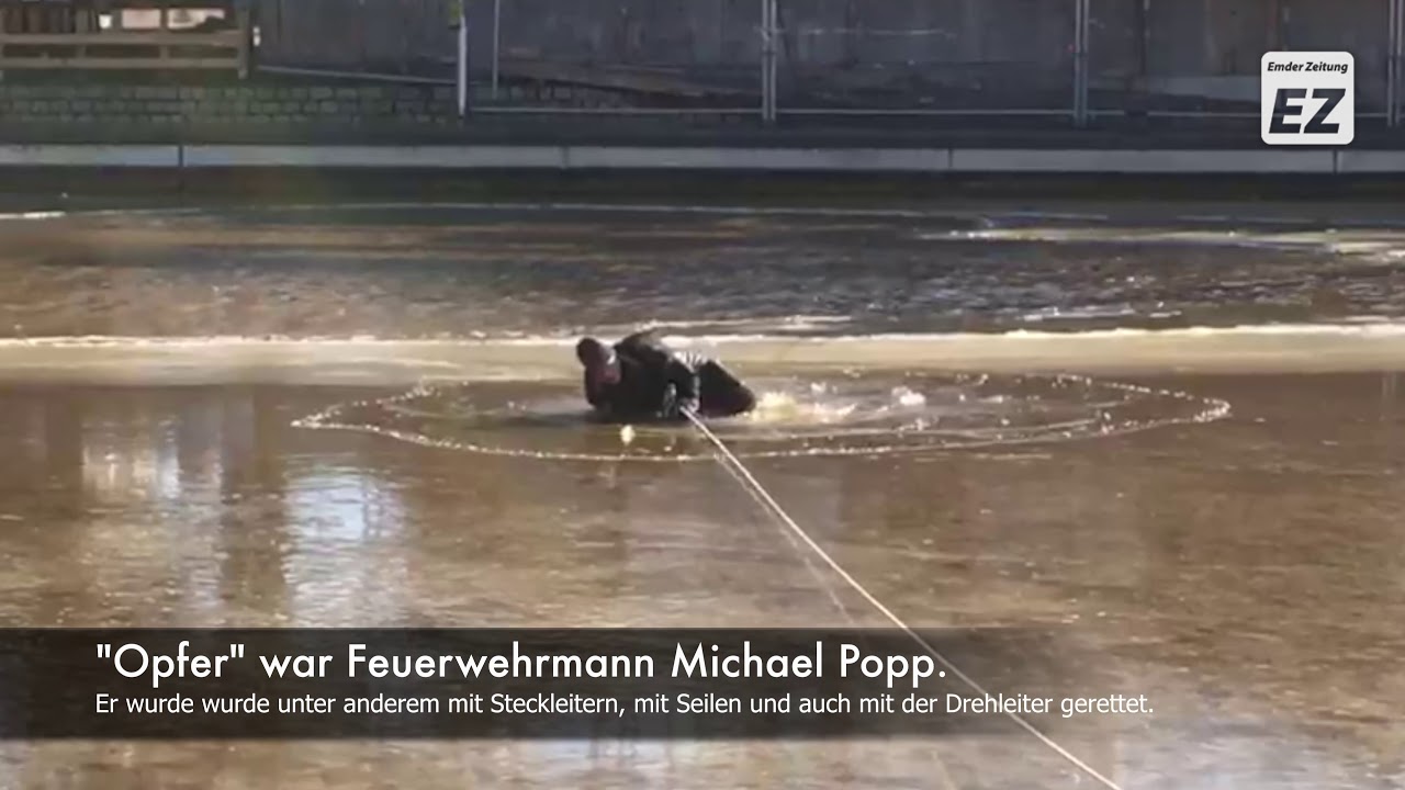 Feuerwehr Emden probt Menschenrettung auf dem Eis