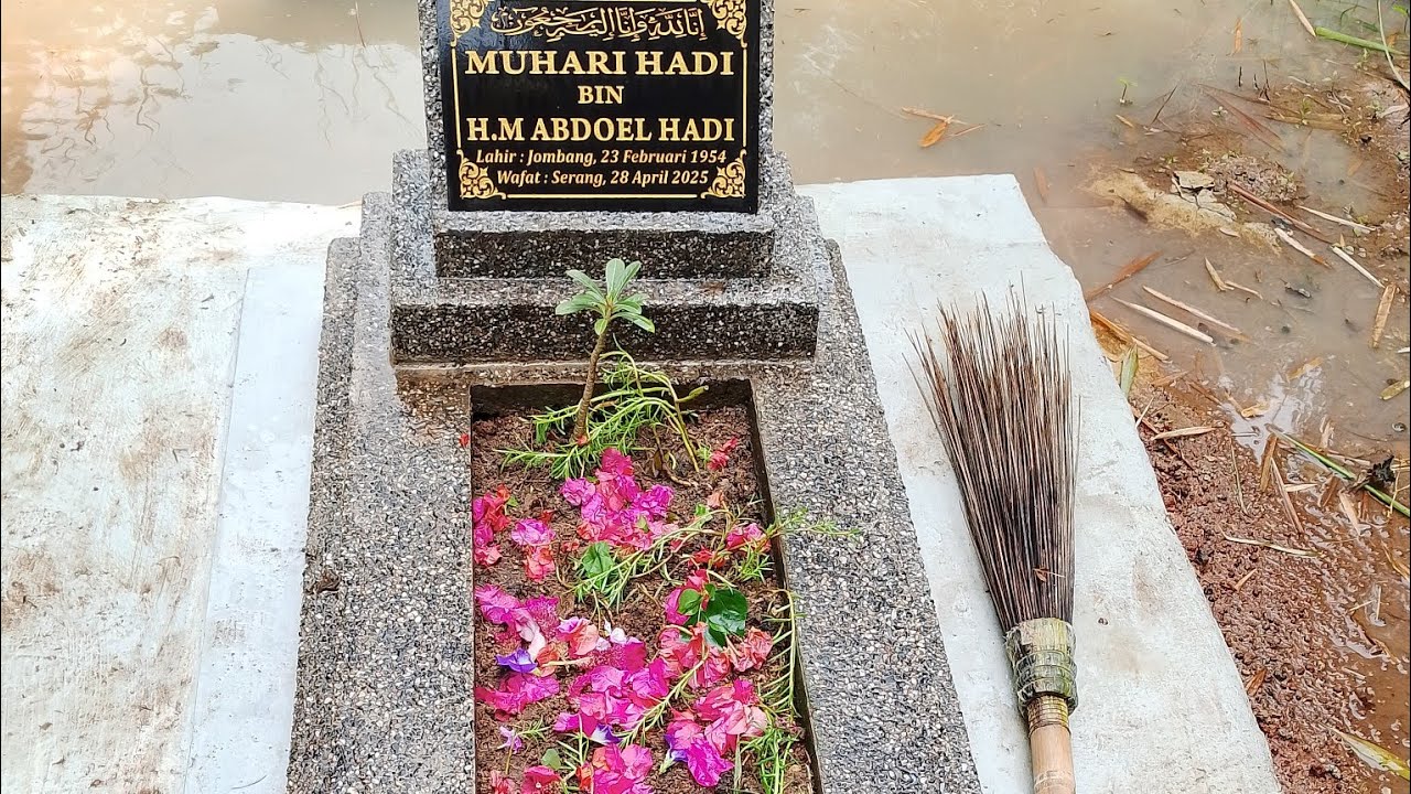 Nyekar ke makam Papa hari ke 261 #vlogs #alfatihah #jannah 