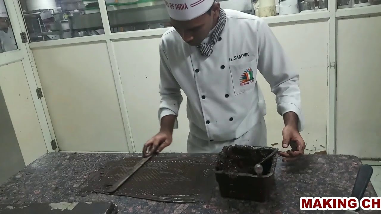 MAKING CHOCOLATE GARNISHES
