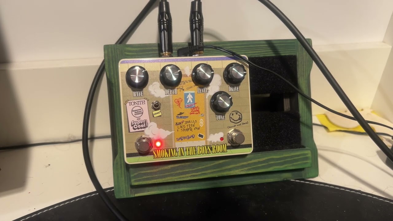 Supercool Pedals x Summer School Electronics Smokin In The Boys Room Chorus & Distortion Pedal Demo