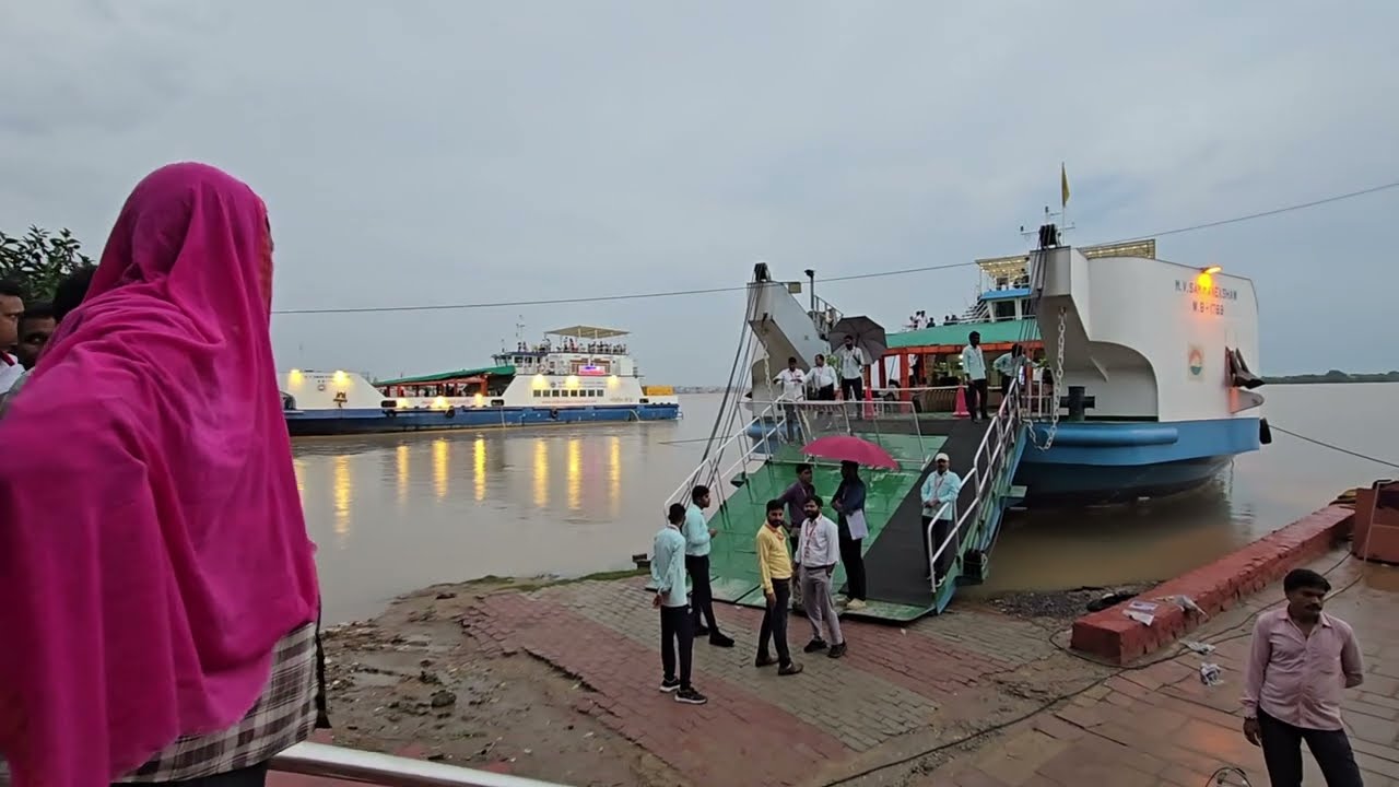 Varanasi Flood Alert ⚠️ 📢    Ganga River high alert ⚠️  Ravidas ghat 📍 Ganga ghat  😯