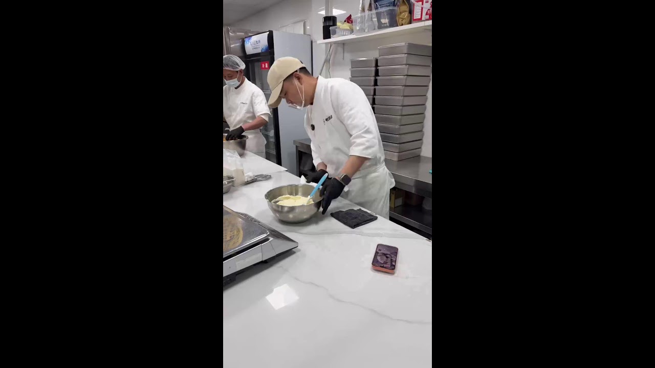 FOOD LIVE