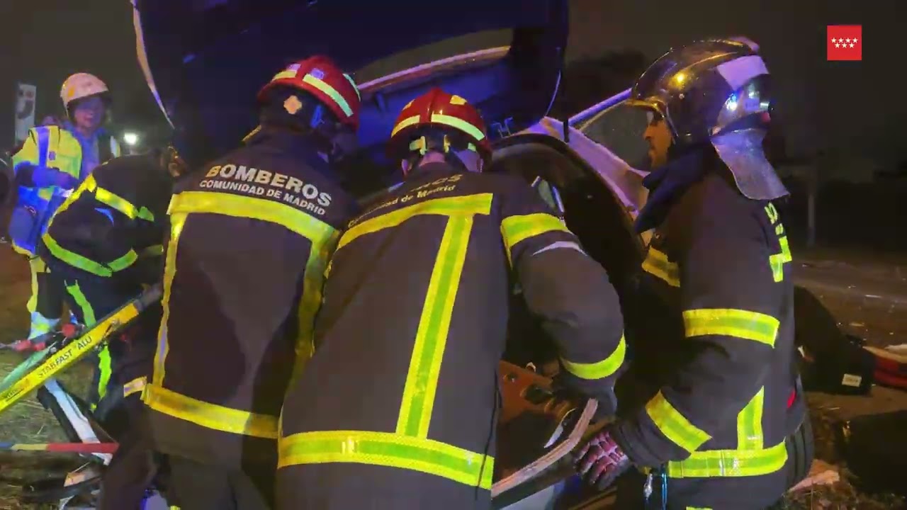 Accidente entre un autobús y un turismo en Pozuelo de Alarcón 