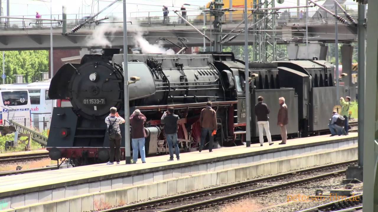 Dampflok 01 1533-7 in Kiel Hauptbahnhof 21. Juni 2014 + Ausfahrt Volldampf