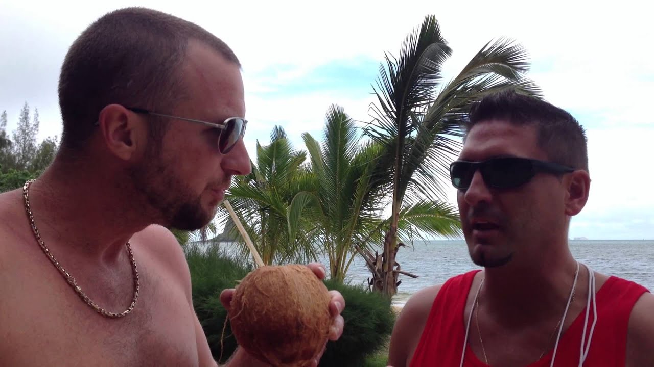 DAVE SHARPE AND COCO THE MAGICIAN ON THE BEACHES OF THE WORLD