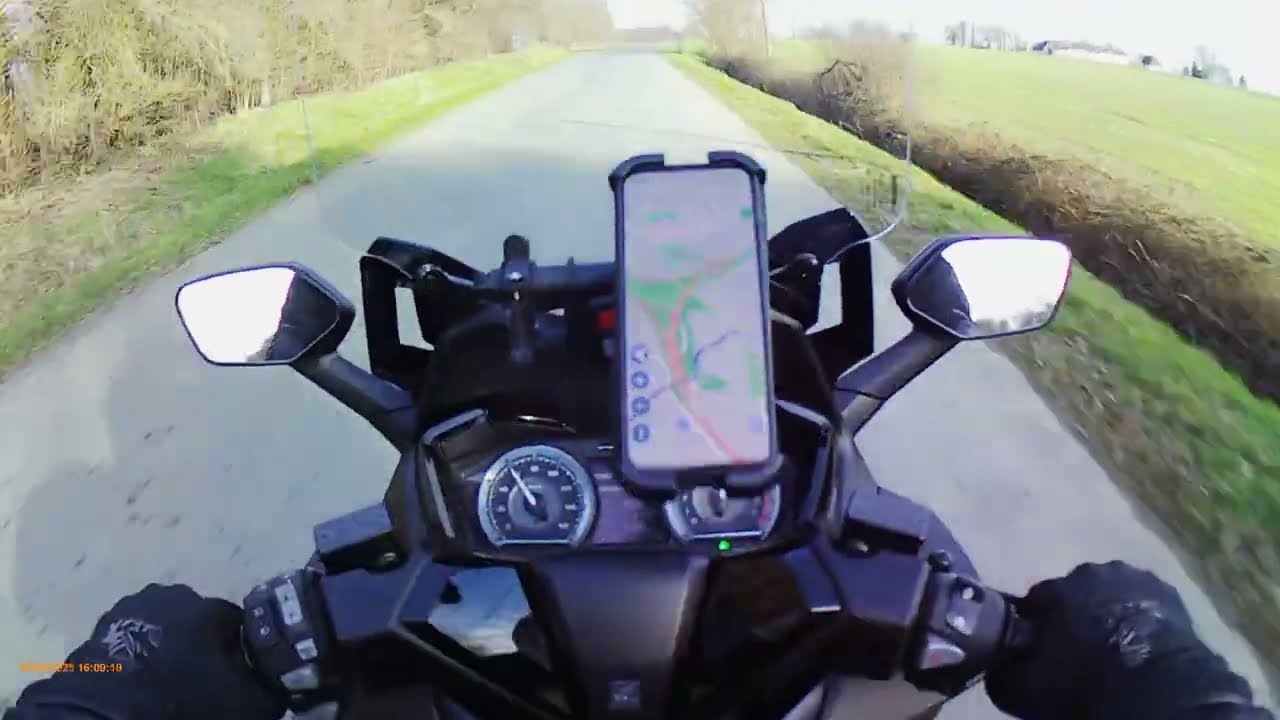 Road Scooter 125 - Ep01:Test Navigateur & Caméra