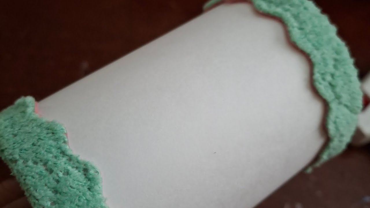 Disposable Cozy Hut for Lovebird Baby shipping carrier.