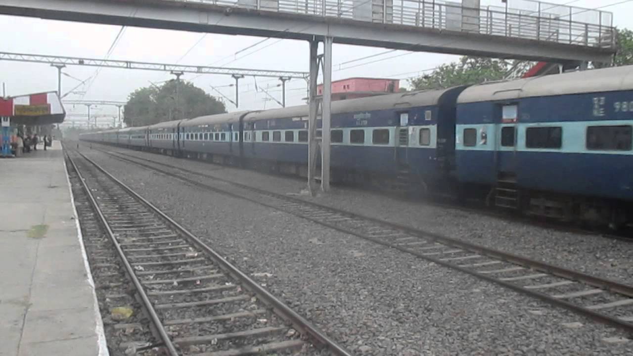 (HD) Vaishali Express::Name Is Enough !!!!