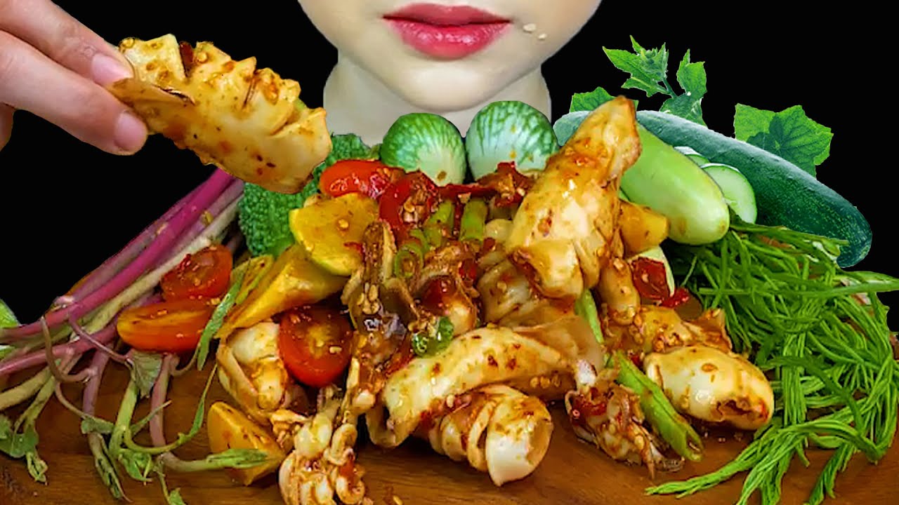 MUKBANG EATING SEAFOOD||SPICY SQUID SALAD
