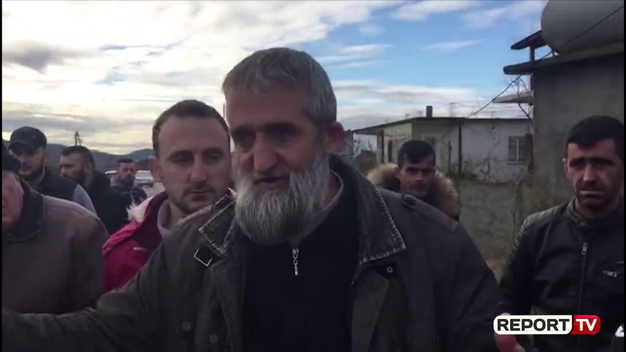 Banorët e Postribës në protestë: Rruga e sapo asfaltuar është pa asnjë standard
