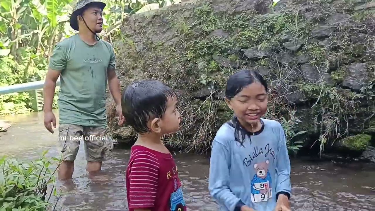 Mandi di sumber air keberkahan | lokasi pedalaman Kabupaten malang 