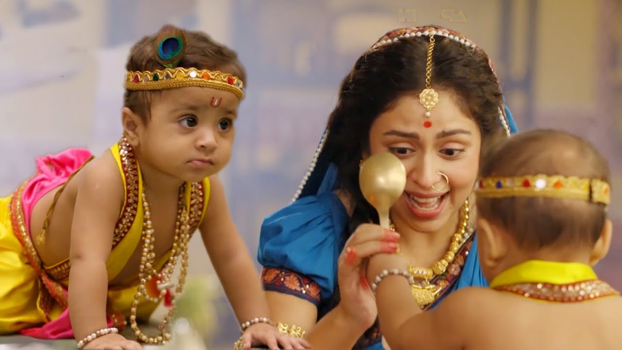 कान्हा को अपने पैरों पर चलता देख माता यशोदा खुश हुईं || बाल कृष्ण लीला || #maadevimaa