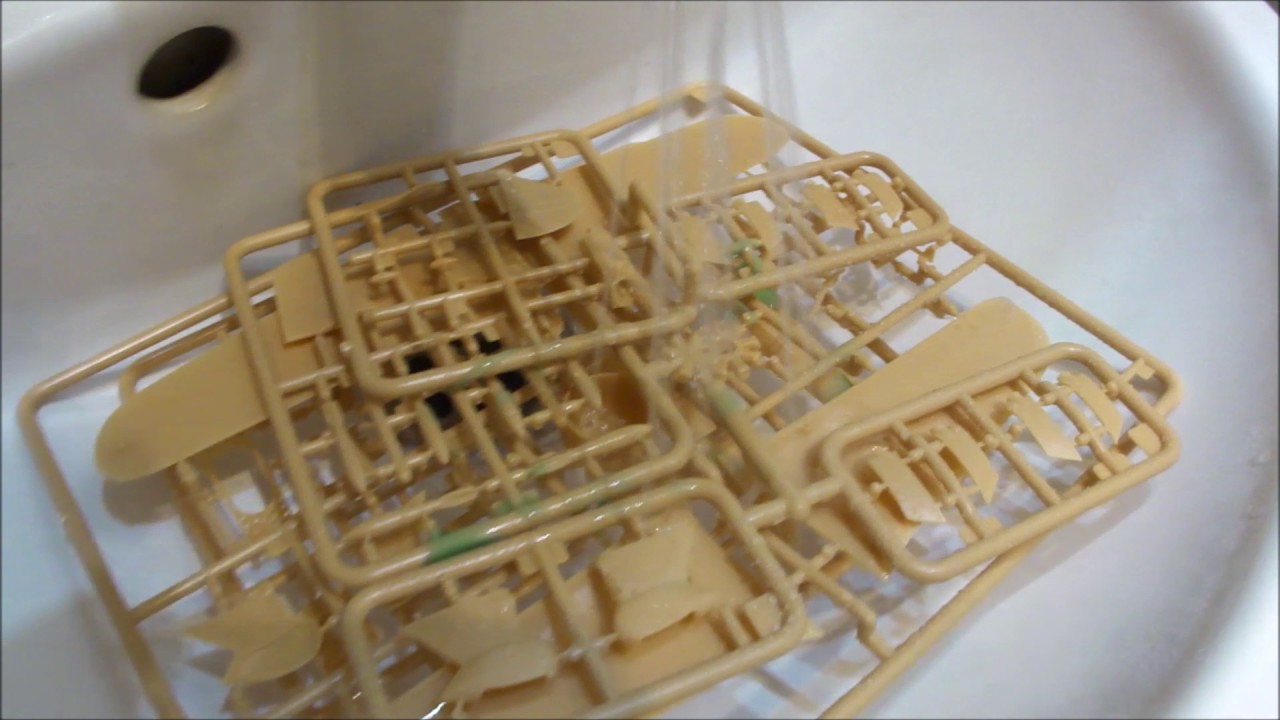ABC  modelarstwa  Rafhart  - Budujemy model 